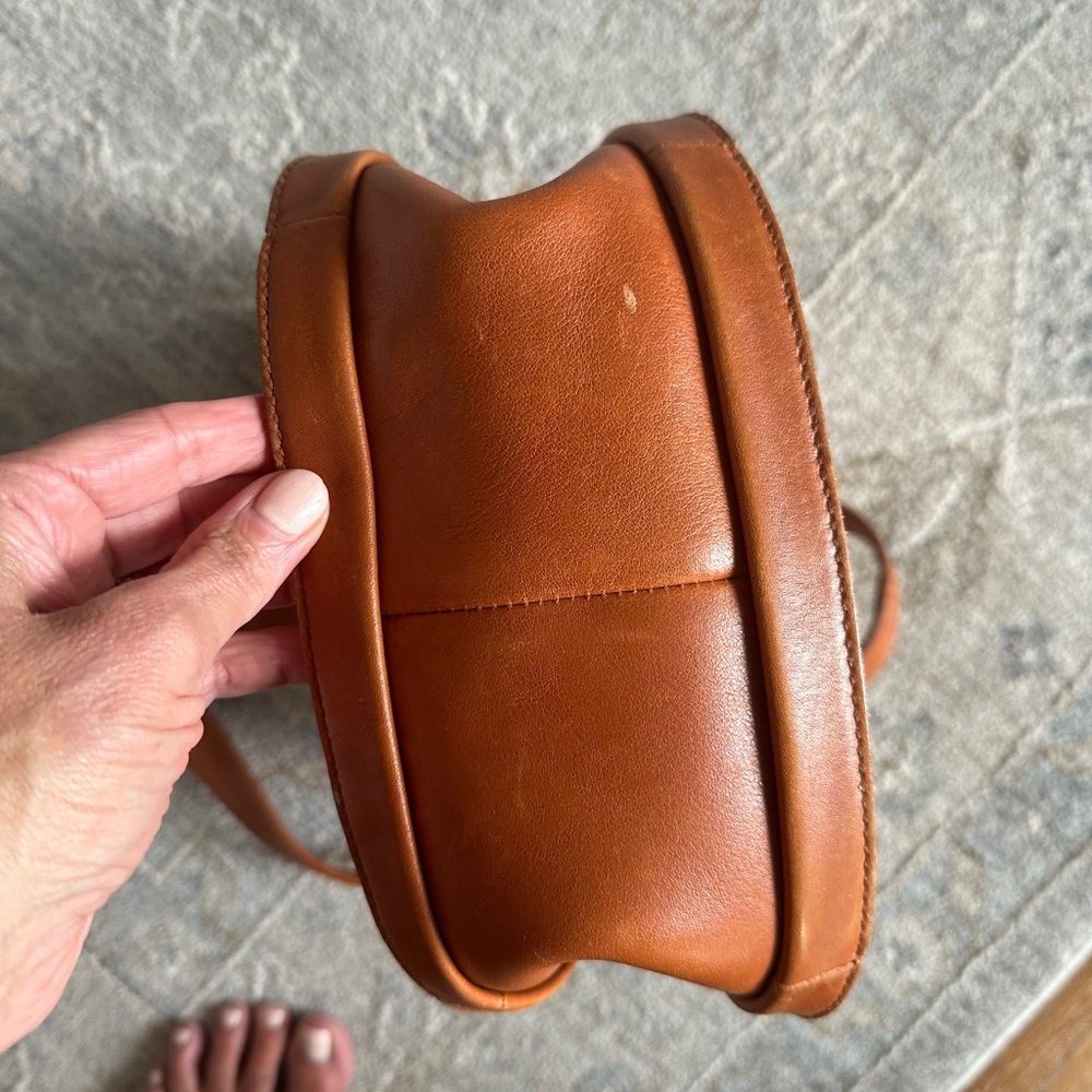 Madewell The Sydney Crossbody Leather Camel Bag - Picture 6 of 9